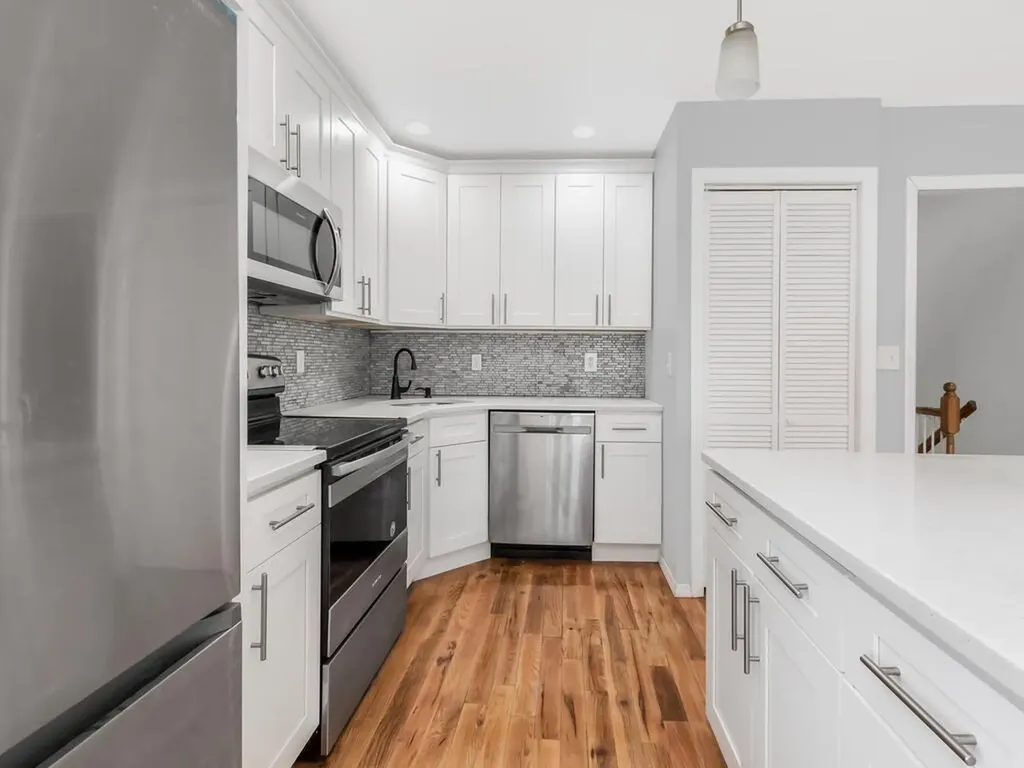 1029 E 230th Street Bronx NY 10466