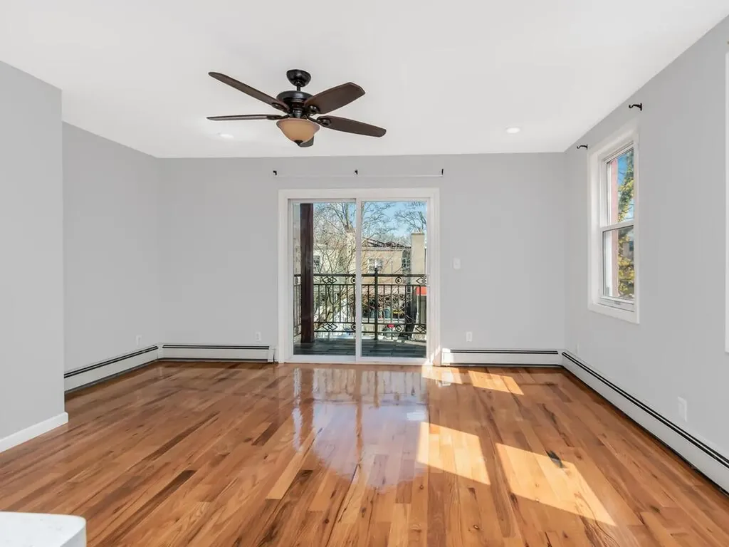 1029 E 230th Street Bronx NY 10466