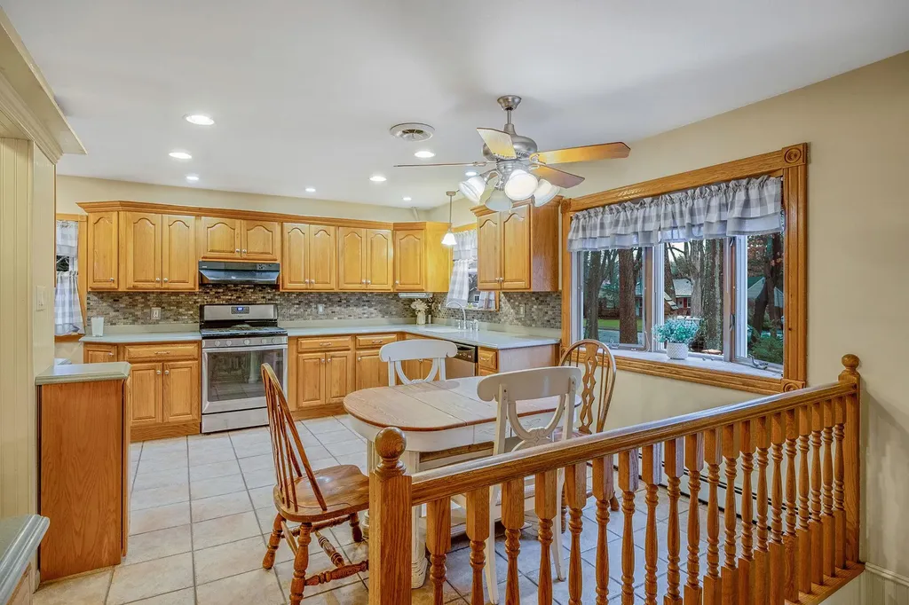 41 Winslow Lane Smithtown NY 11787