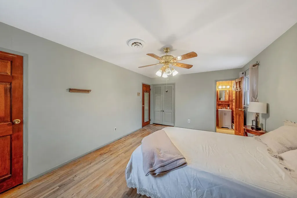 41 Winslow Lane Smithtown NY 11787
