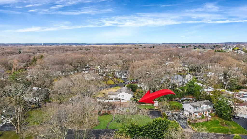 41 Winslow Lane Smithtown NY 11787