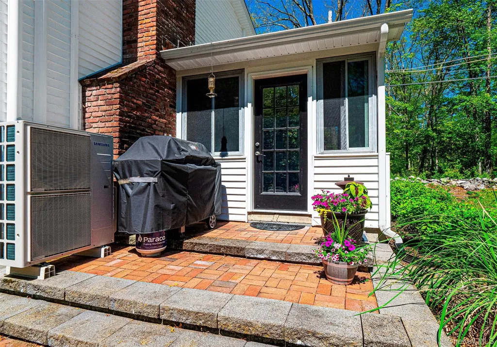 114 Redder Road Pine Bush NY 12566