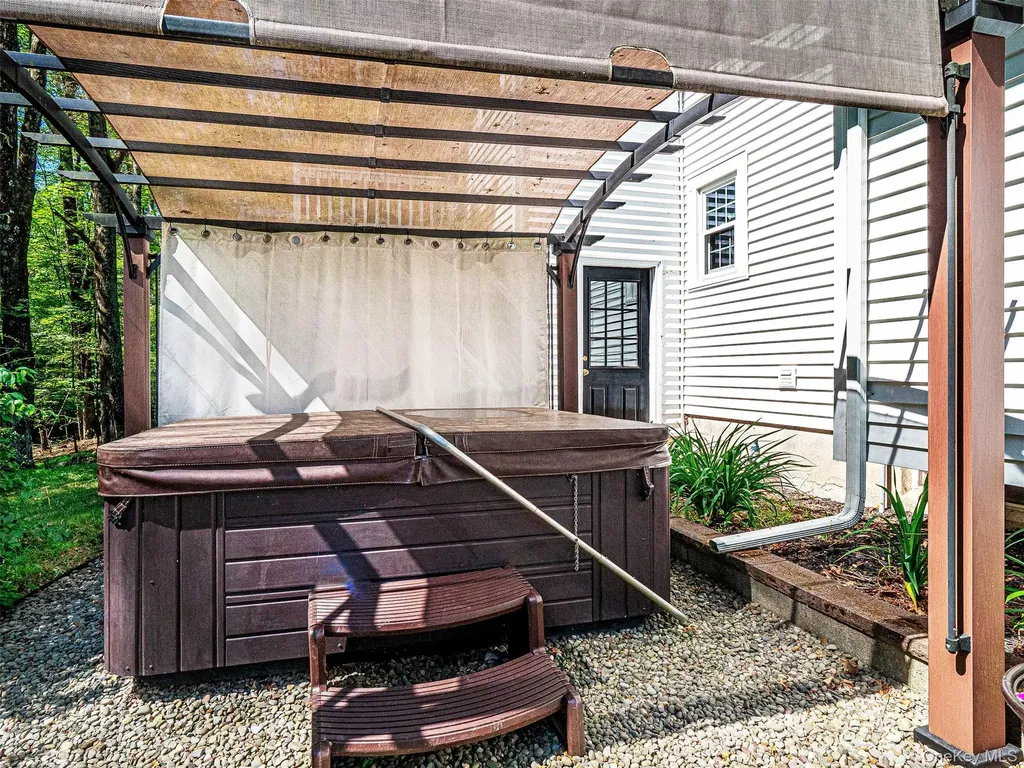 114 Redder Road Pine Bush NY 12566