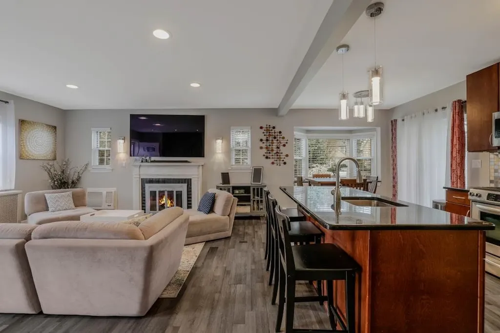 77 Primrose Drive New Hyde Park NY 11040