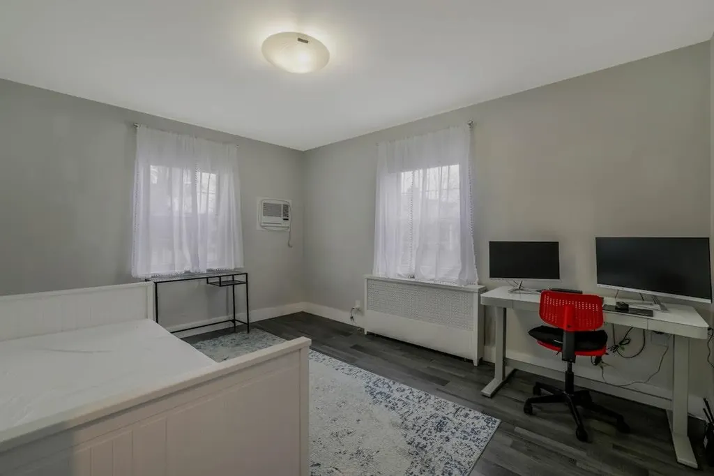 77 Primrose Drive New Hyde Park NY 11040