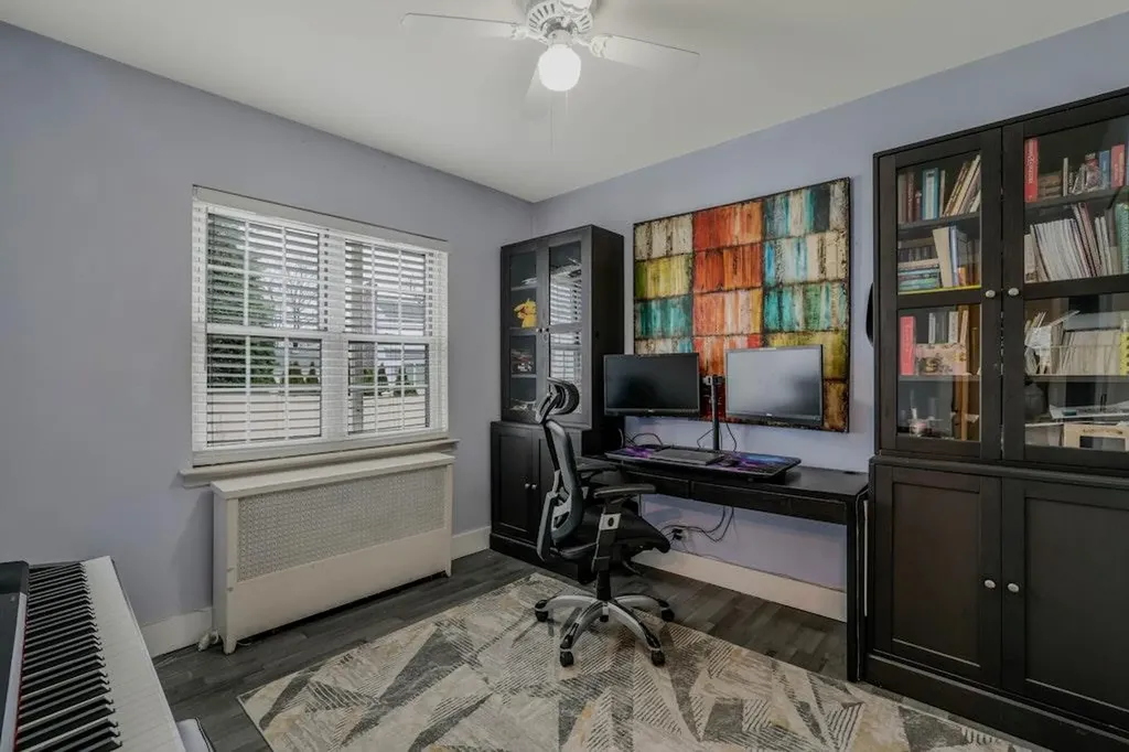 77 Primrose Drive New Hyde Park NY 11040