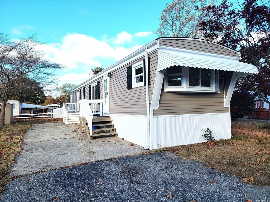 56 Valley Forge Drive Bohemia NY 11716