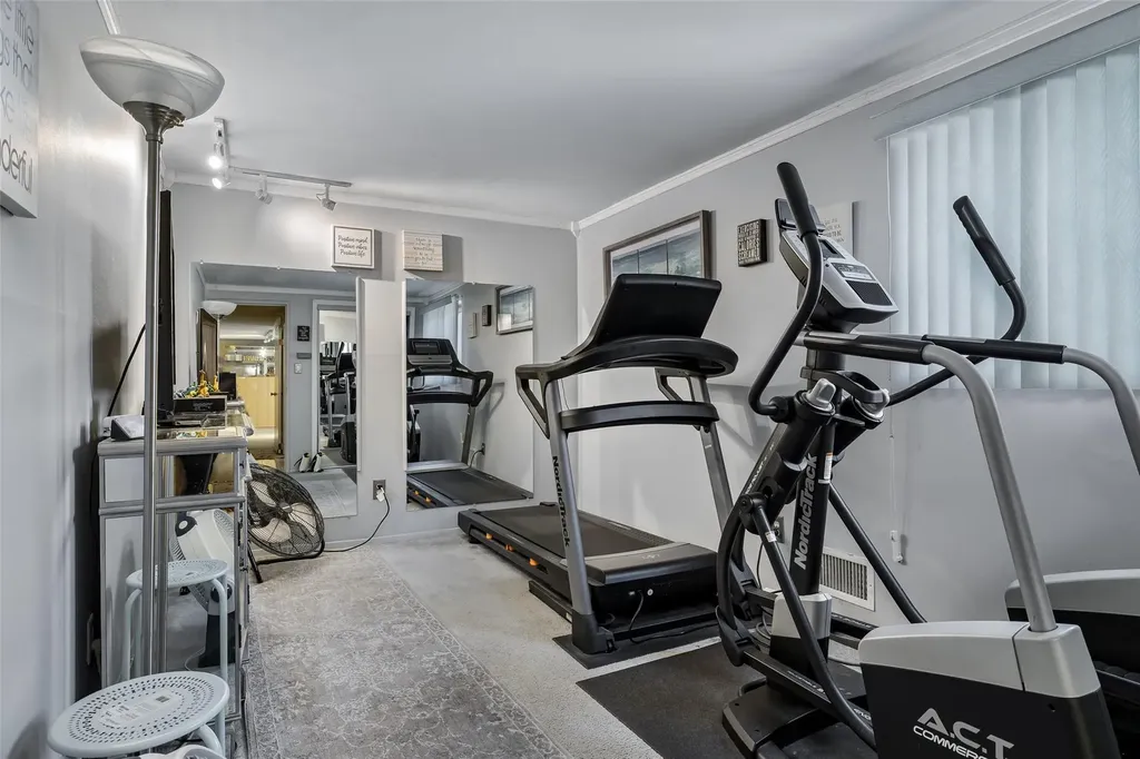 2479 Kerry Lane Bellmore NY 11710