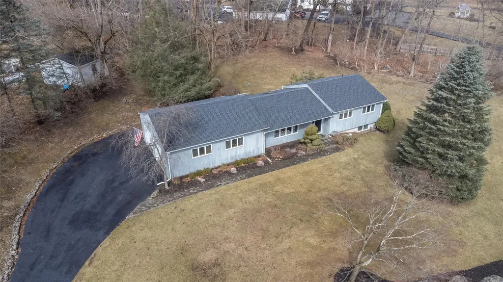 1 Blossom Road Airmont NY 10901