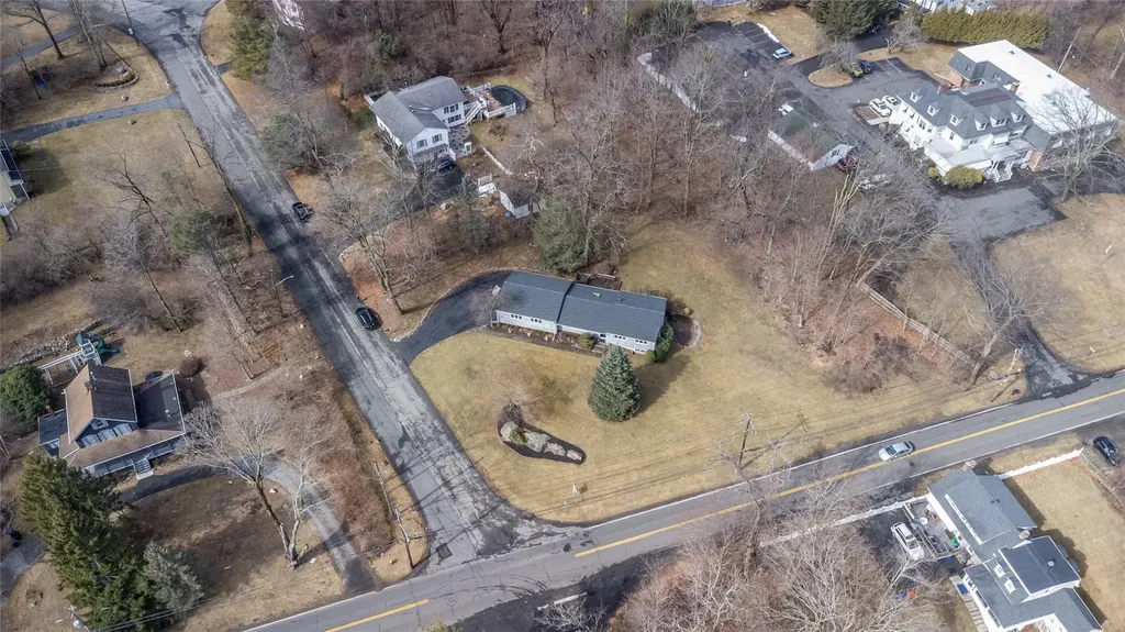 1 Blossom Road Airmont NY 10901