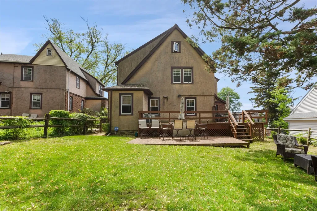 55 Durst Place Yonkers NY 10704