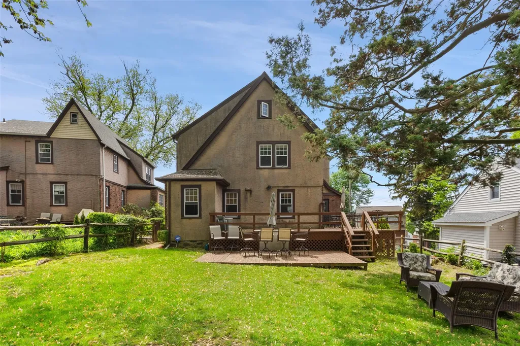 55 Durst Place Yonkers NY 10704