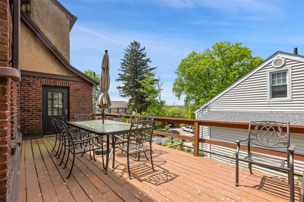 55 Durst Place Yonkers NY 10704