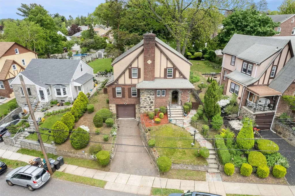 55 Durst Place Yonkers NY 10704