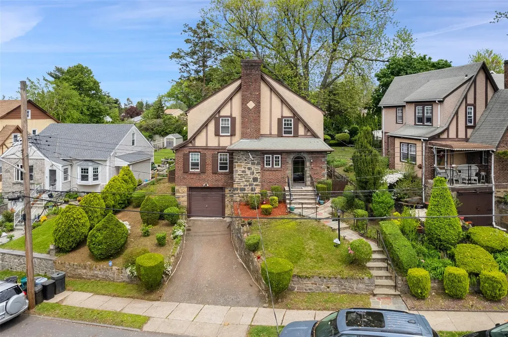 55 Durst Place Yonkers NY 10704