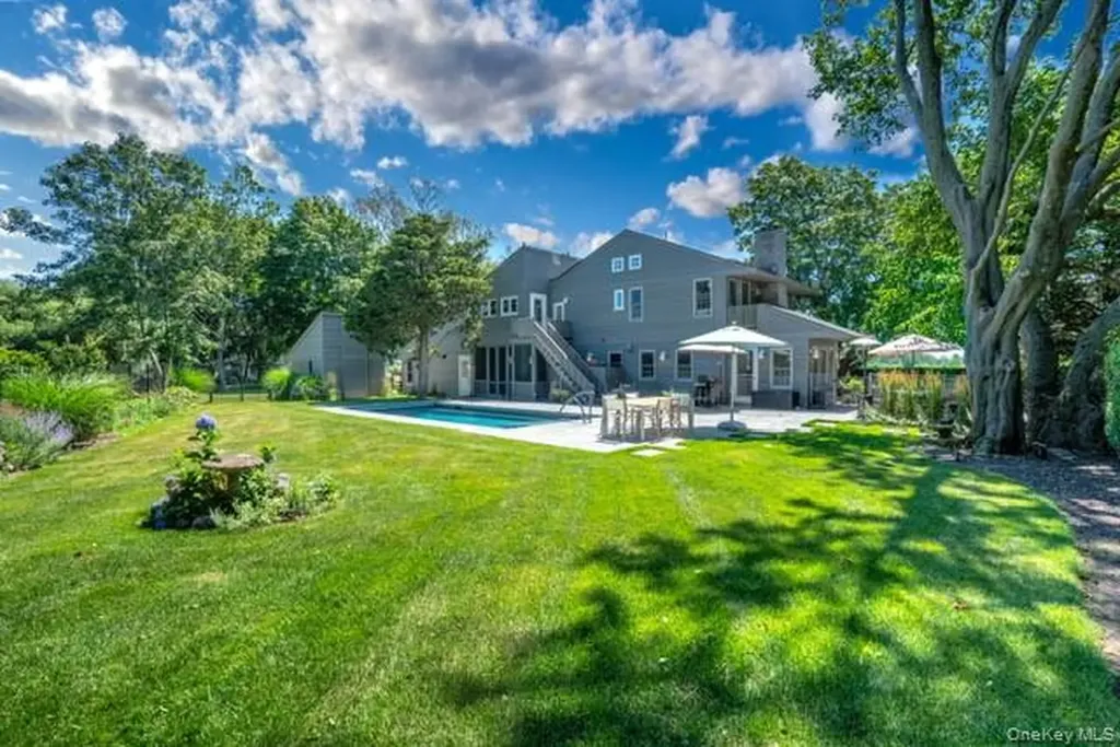 1075 Narrow River Road Orient NY 11957