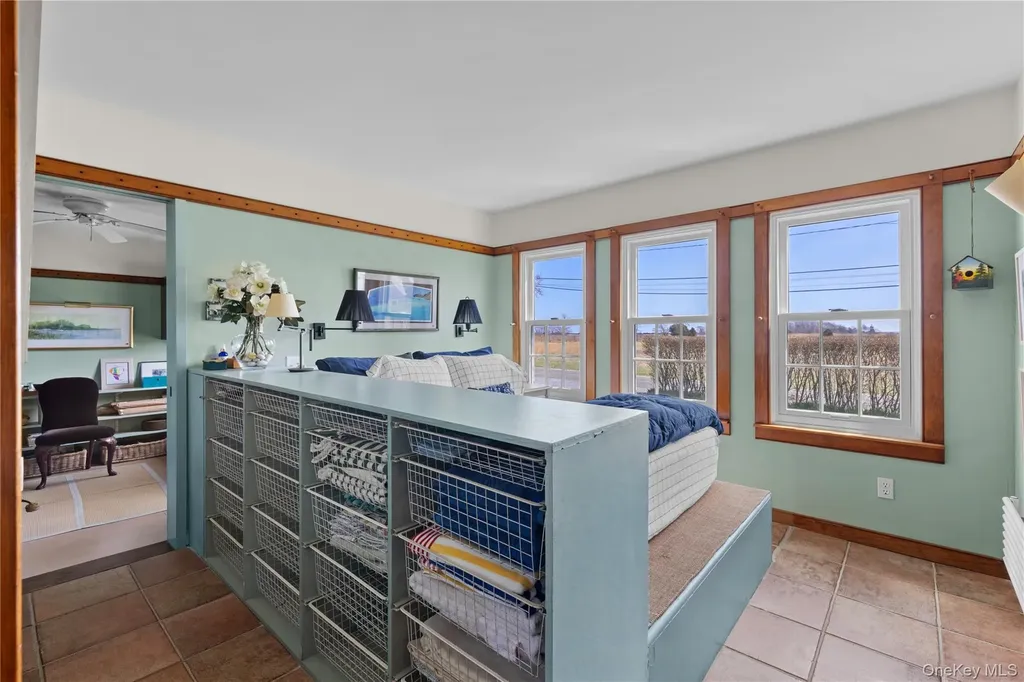 1075 Narrow River Road Orient NY 11957