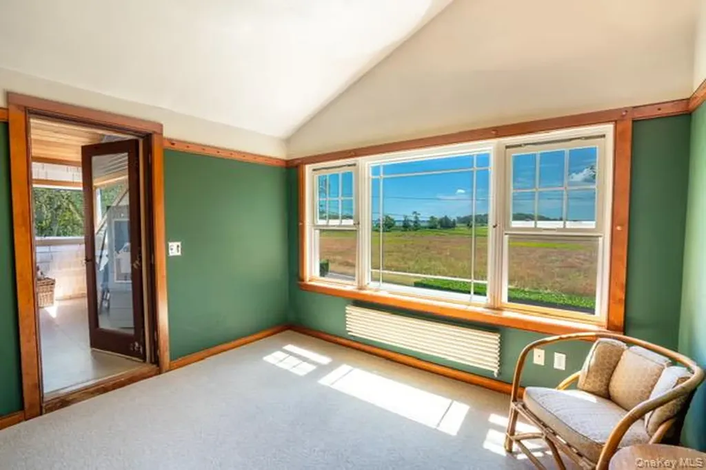1075 Narrow River Road Orient NY 11957