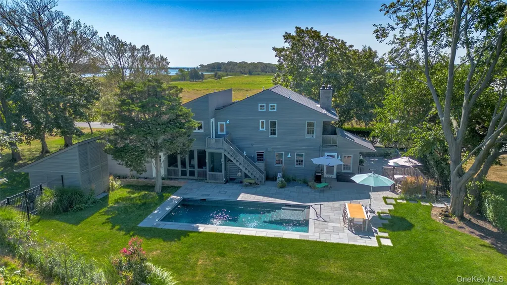 1075 Narrow River Road Orient NY 11957