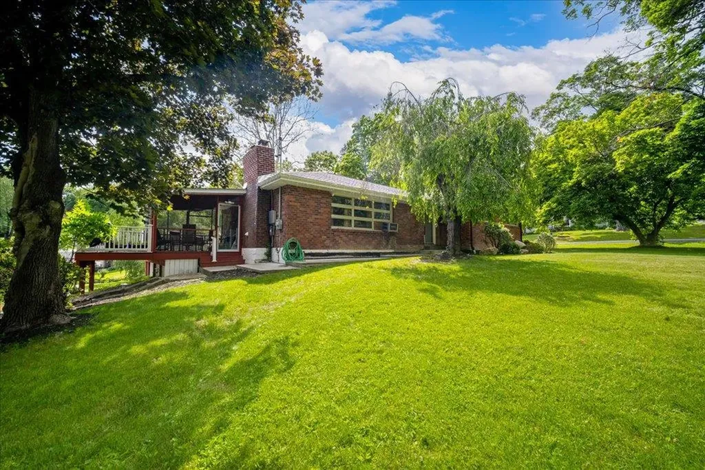 105 Milton Turnpike Milton NY 12547