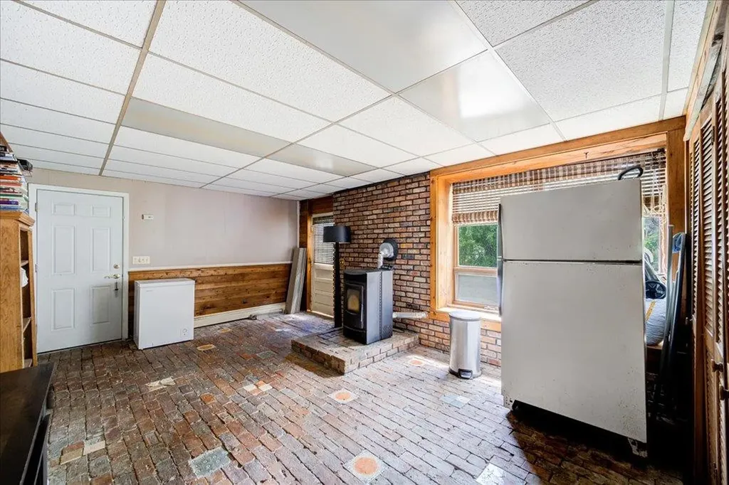 105 Milton Turnpike Milton NY 12547