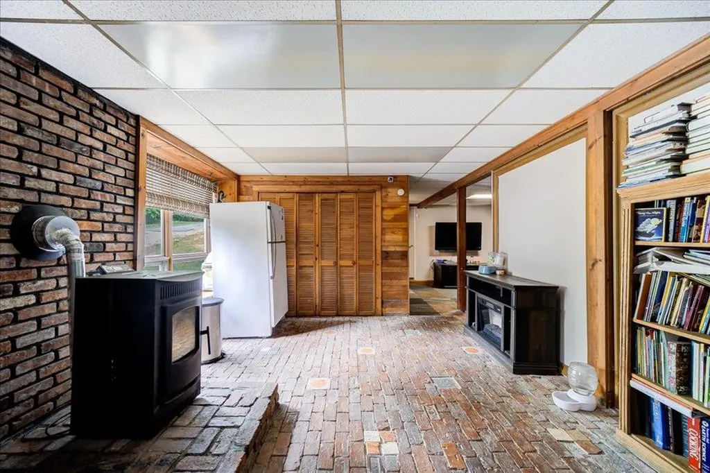 105 Milton Turnpike Milton NY 12547
