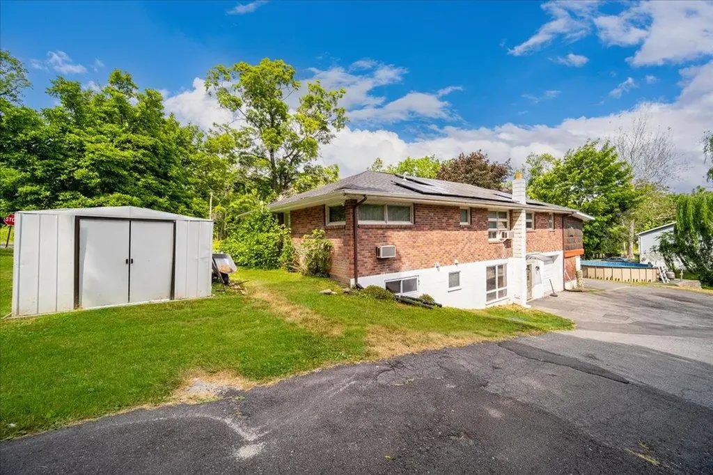 105 Milton Turnpike Milton NY 12547