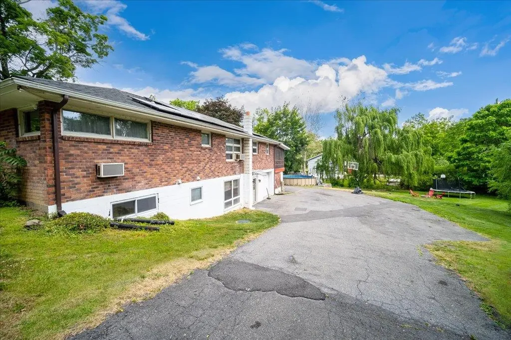 105 Milton Turnpike Milton NY 12547