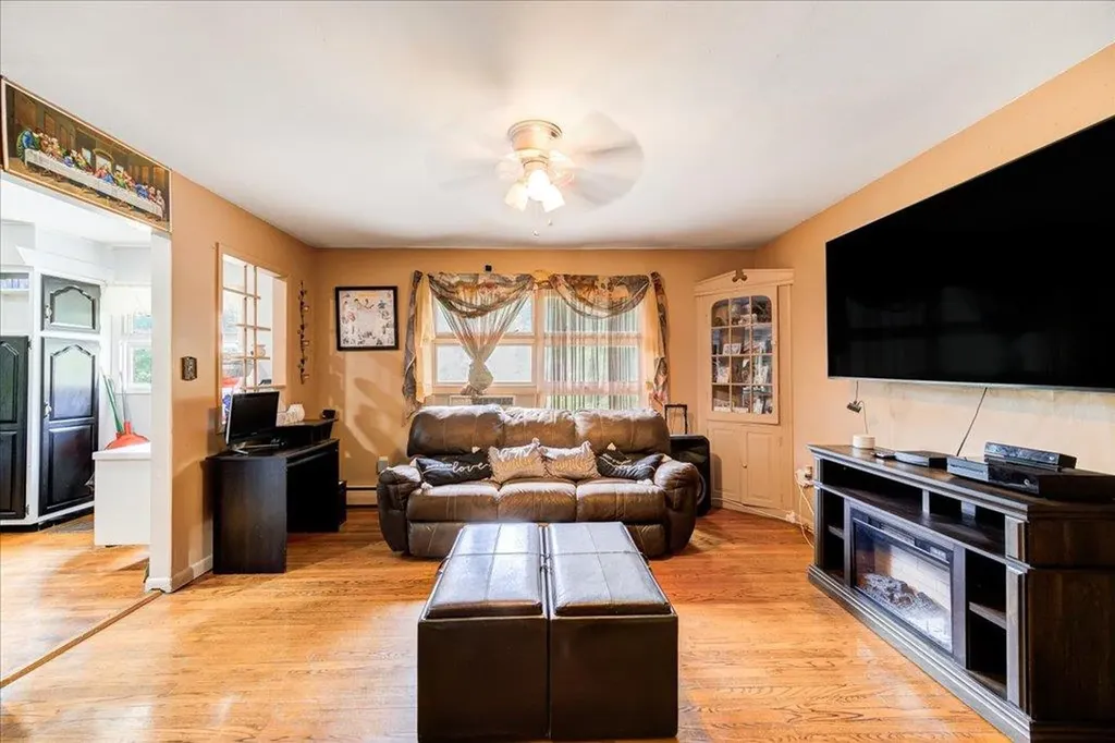 105 Milton Turnpike Milton NY 12547
