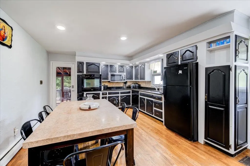 105 Milton Turnpike Milton NY 12547