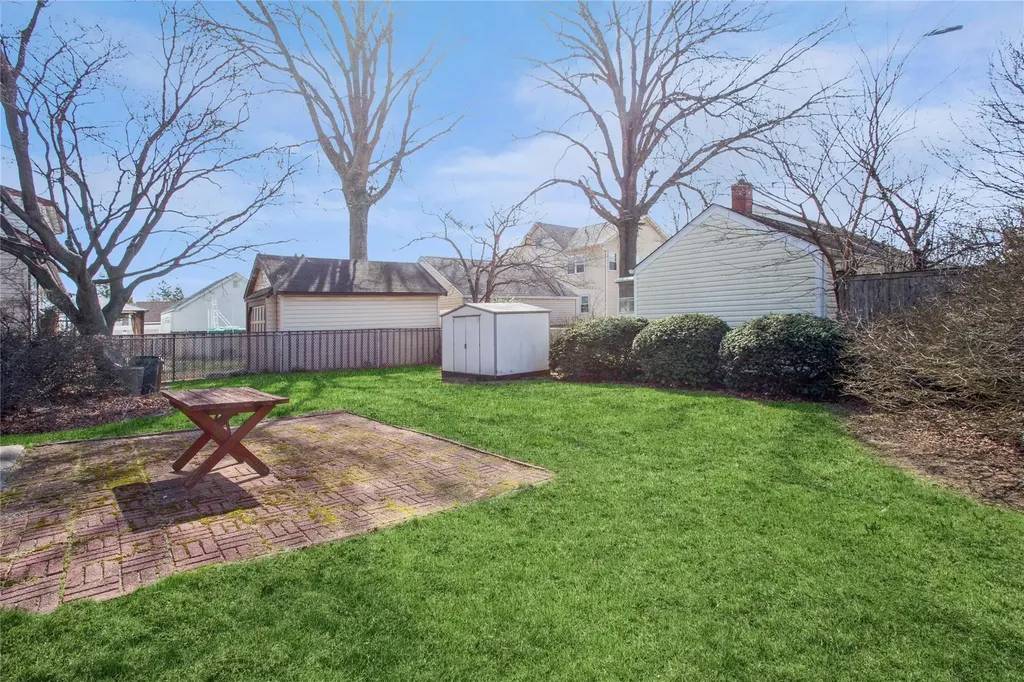 628 6th Avenue New Hyde Park NY 11040
