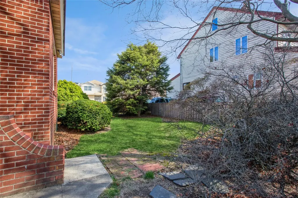 628 6th Avenue New Hyde Park NY 11040