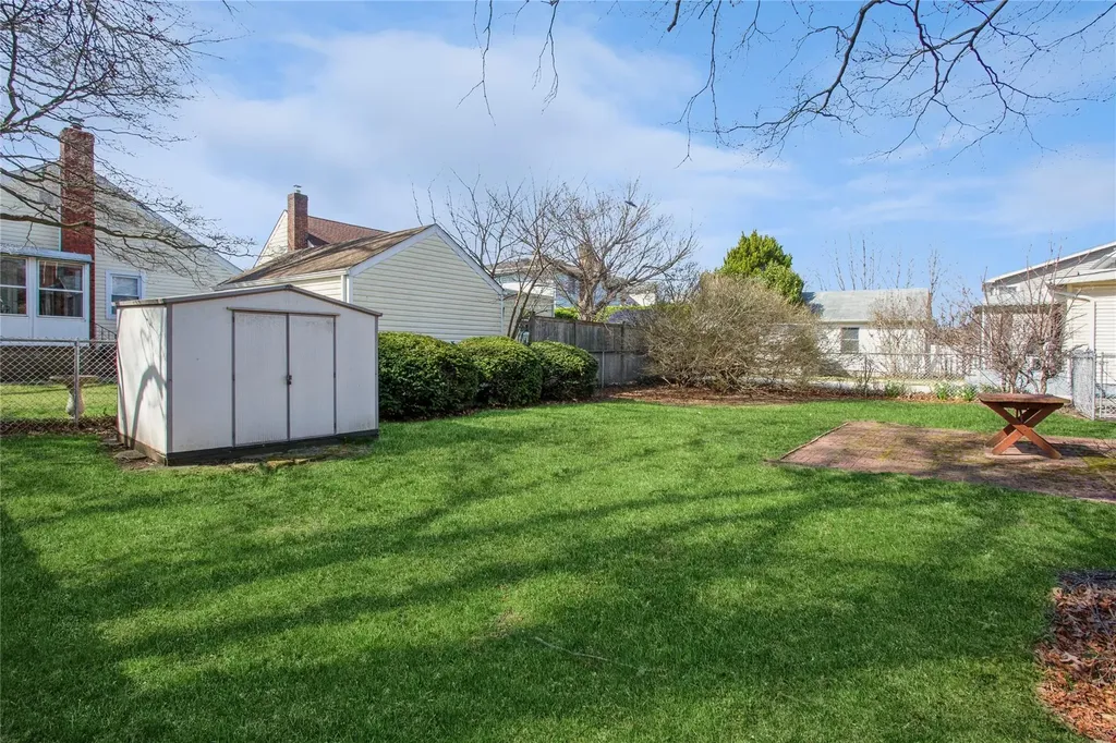628 6th Avenue New Hyde Park NY 11040