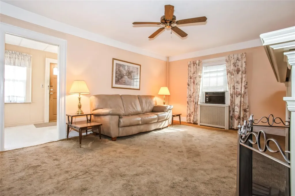 628 6th Avenue New Hyde Park NY 11040