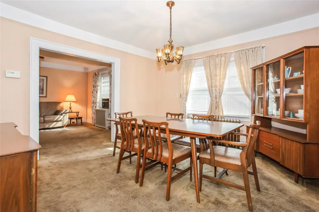 628 6th Avenue New Hyde Park NY 11040