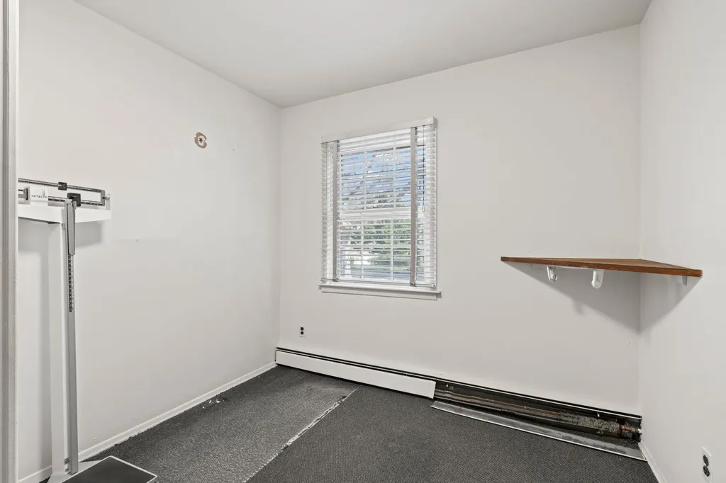 28 Sycamore Lane Commack NY 11725