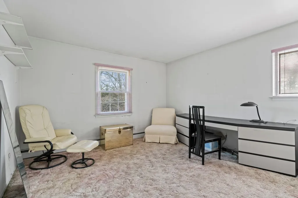 28 Sycamore Lane Commack NY 11725