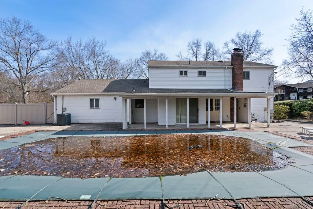 28 Sycamore Lane Commack NY 11725