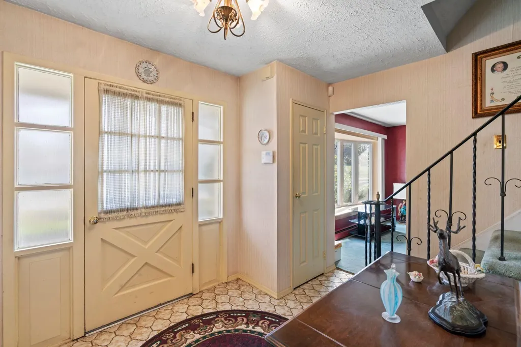 28 Sycamore Lane Commack NY 11725