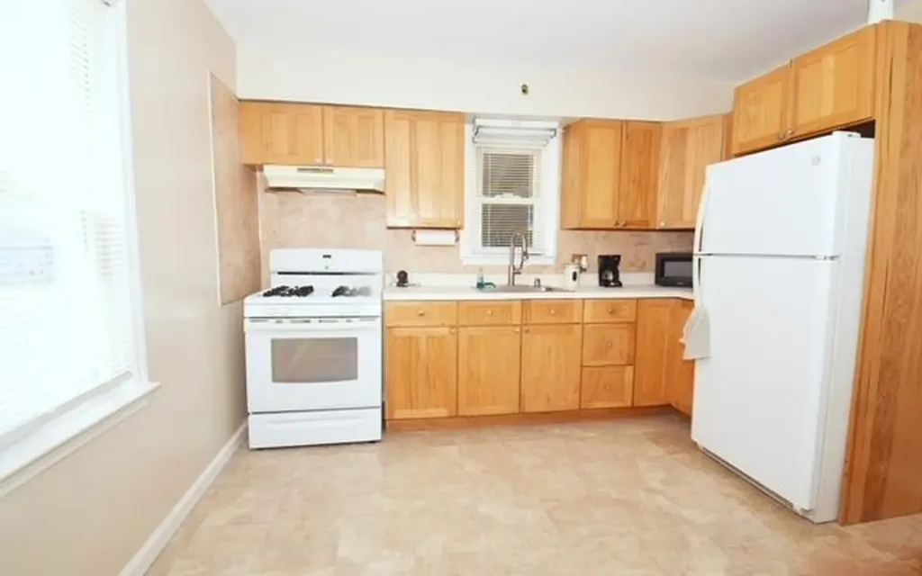 32 Jacob Street Elmont NY 11003