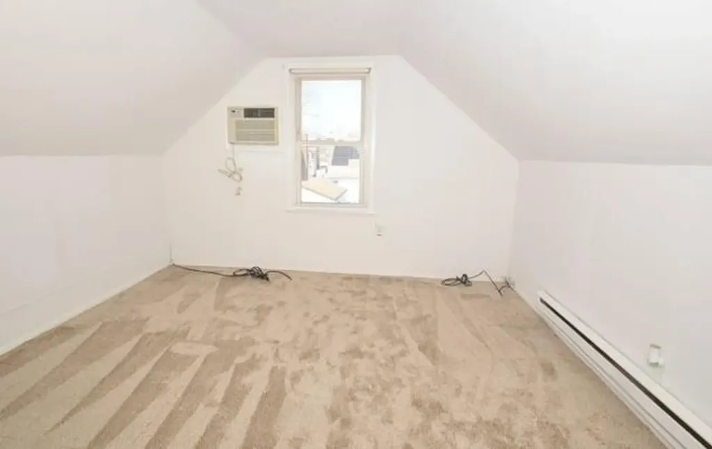 32 Jacob Street Elmont NY 11003