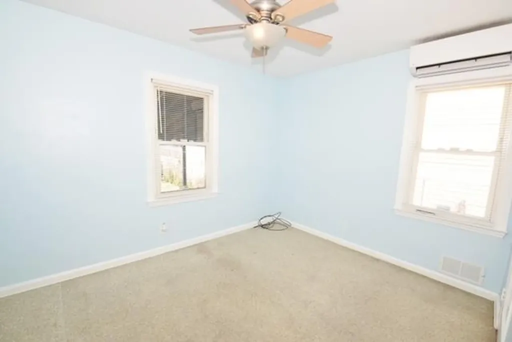 32 Jacob Street Elmont NY 11003