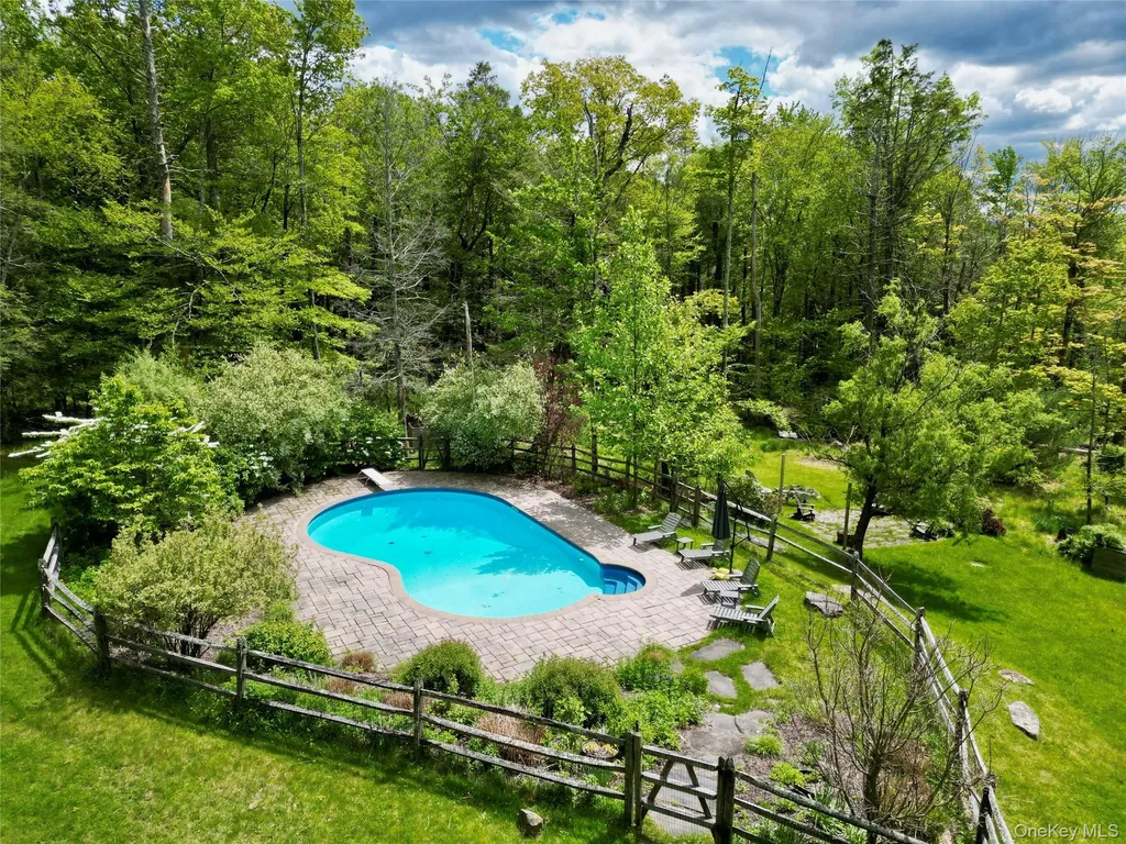 94 The Middle Way Mount Tremper NY 12457