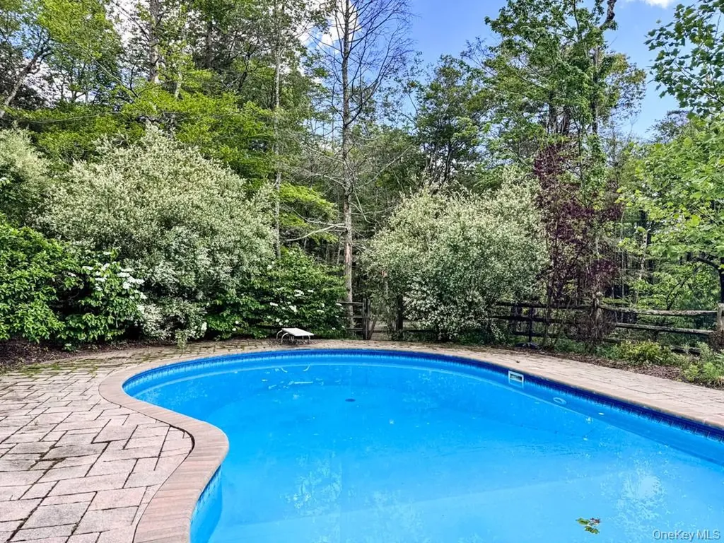 94 The Middle Way Mount Tremper NY 12457