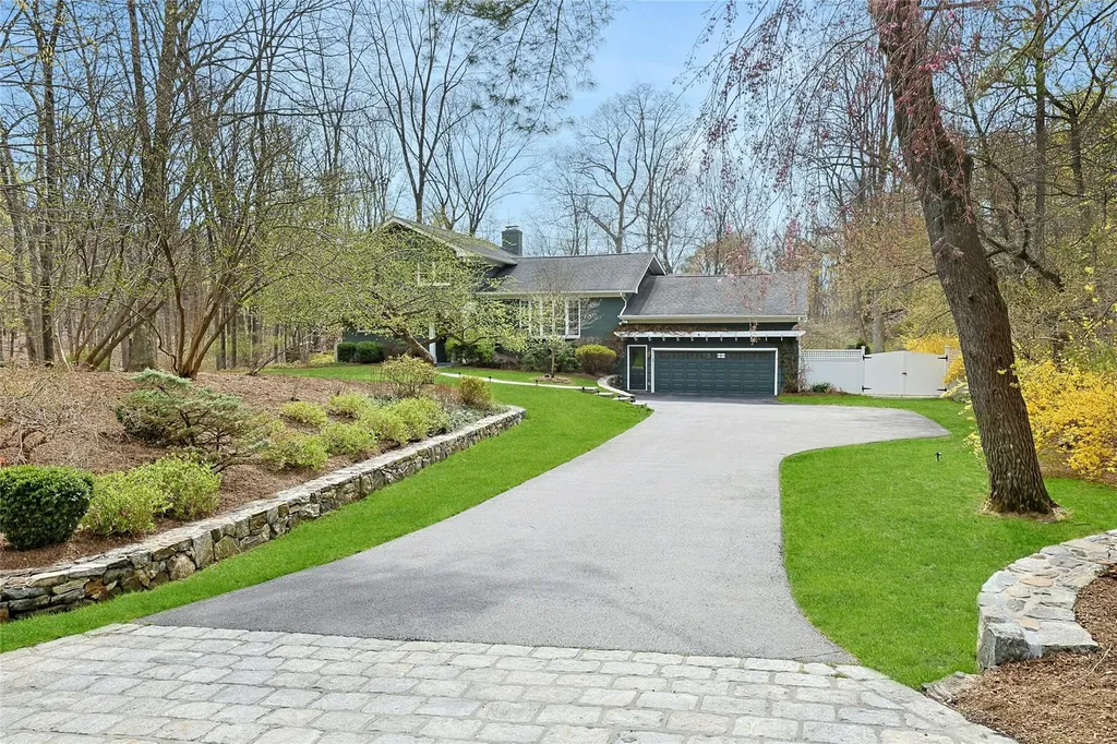42 Cross Ridge Road Chappaqua NY 10514