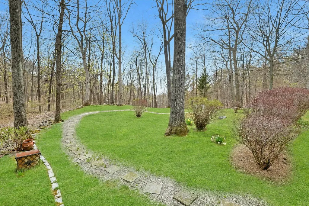 42 Cross Ridge Road Chappaqua NY 10514