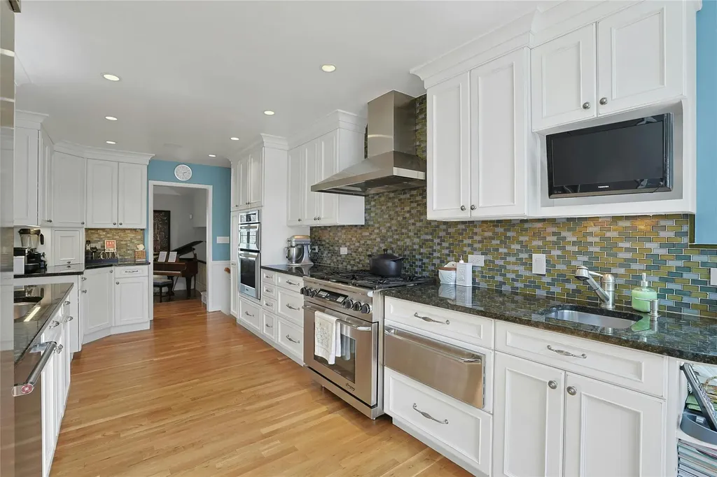 42 Cross Ridge Road Chappaqua NY 10514