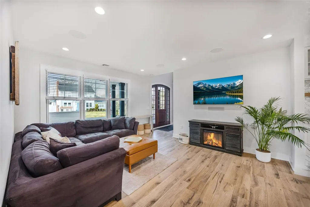 10 Humphrey Lane Blue Point NY 11715