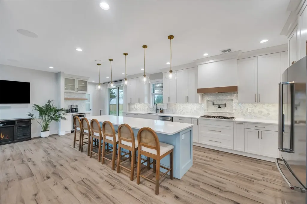 10 Humphrey Lane Blue Point NY 11715