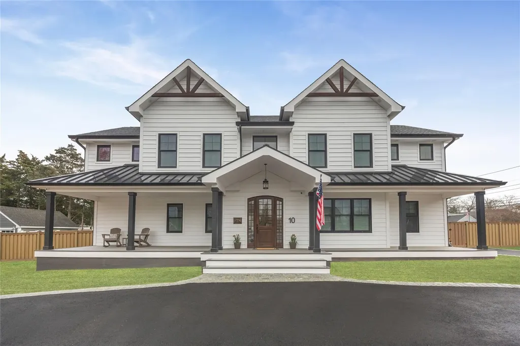 10 Humphrey Lane Blue Point NY 11715